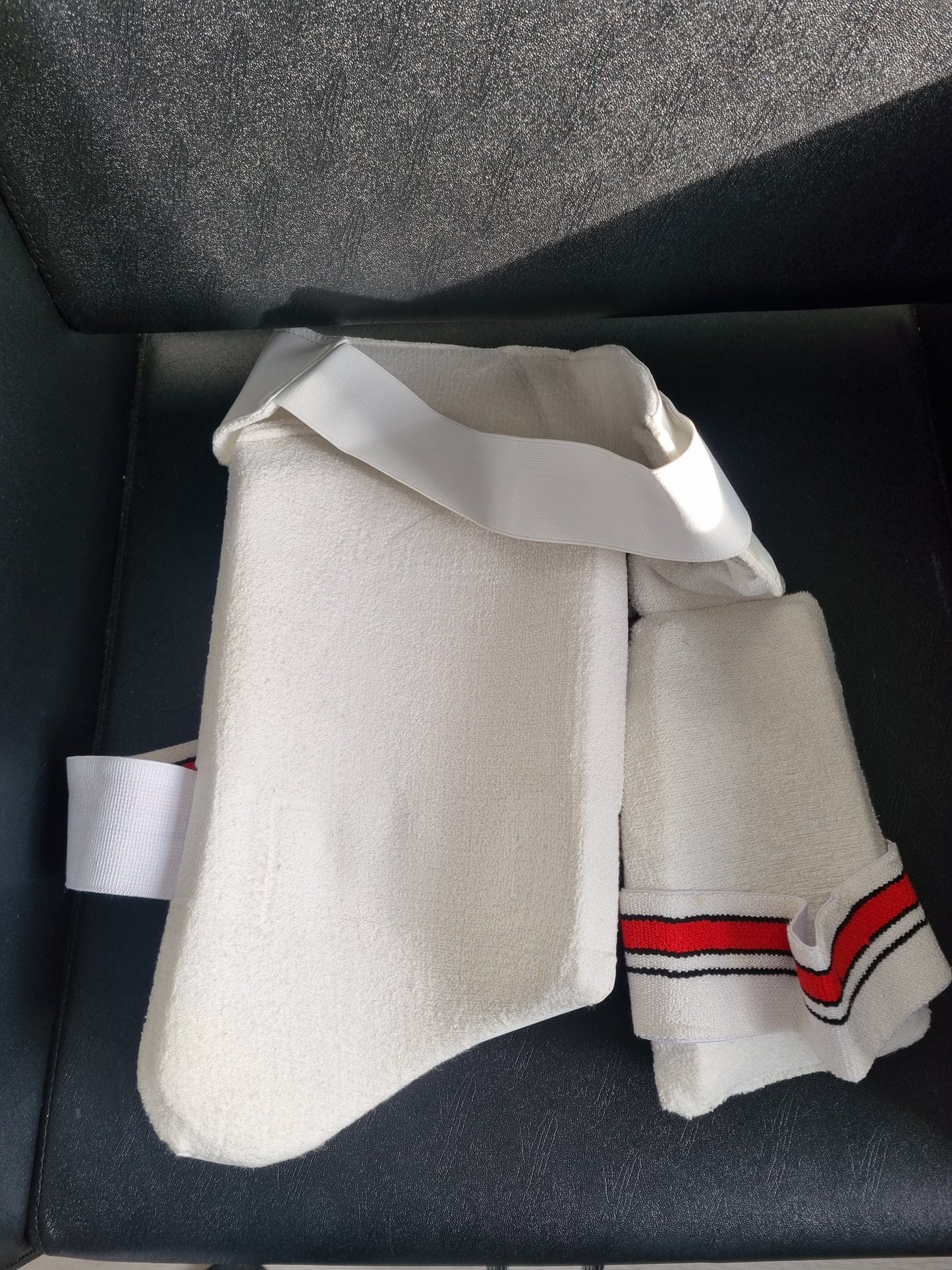 SS Aerolite Combo Thigh Pad ADULT SIZE FOR RIGHT HANDED